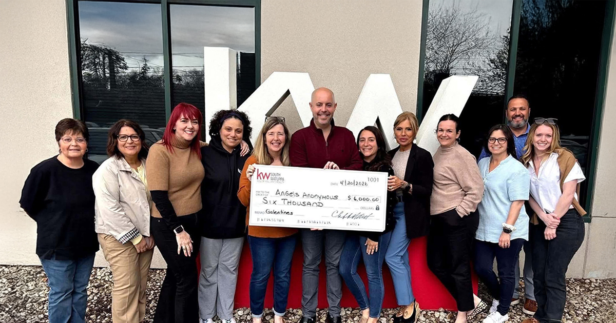 Cliff Ponte and Team donating to Angels Anonymous