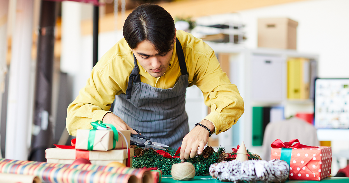 6 Tips to Help Your Retail Business Handle the Holiday Rush | BankFive
