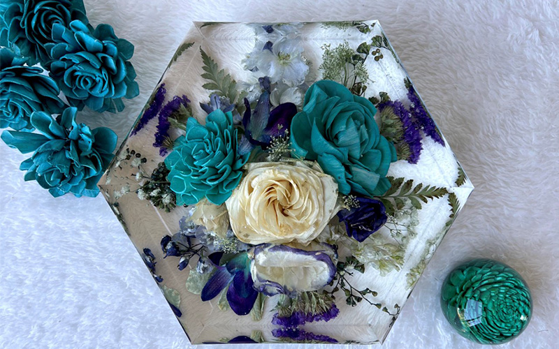Hand & Halo floral preservation block